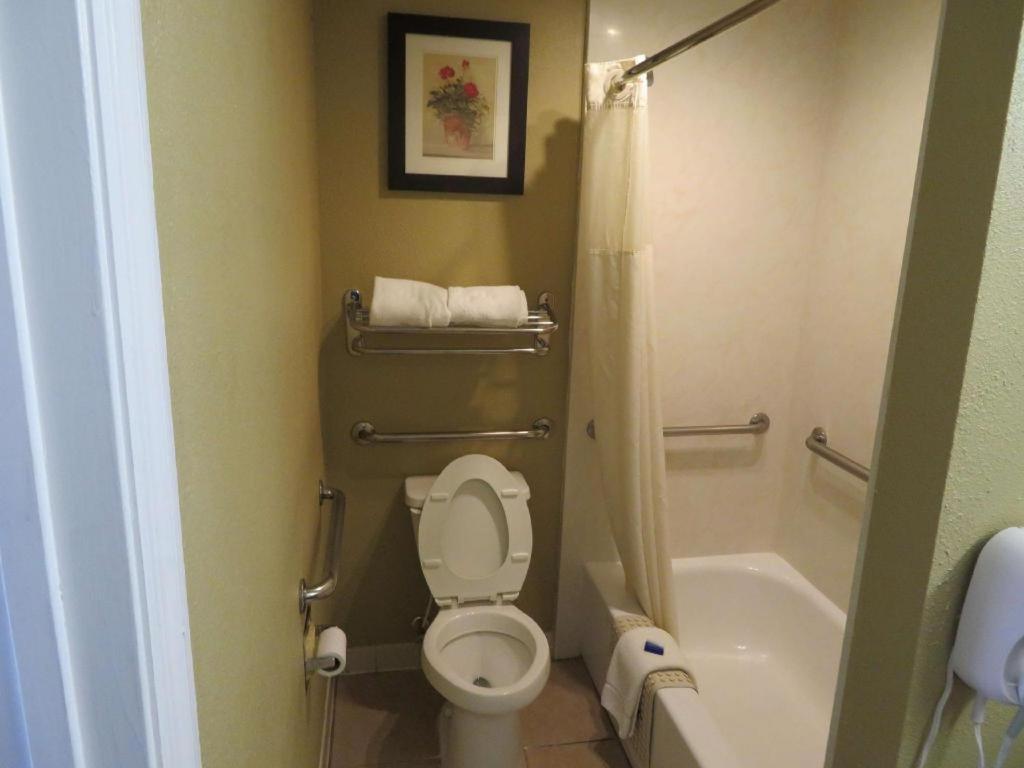 Western Hotel 2*